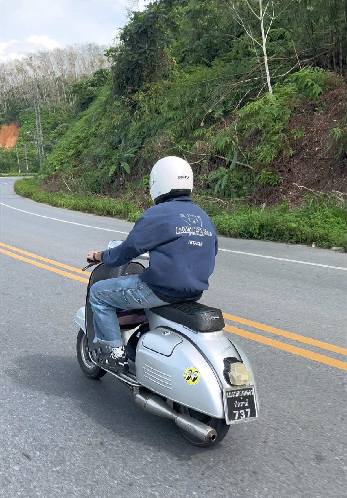 🖤#ลุงเวสป้า #vespa 