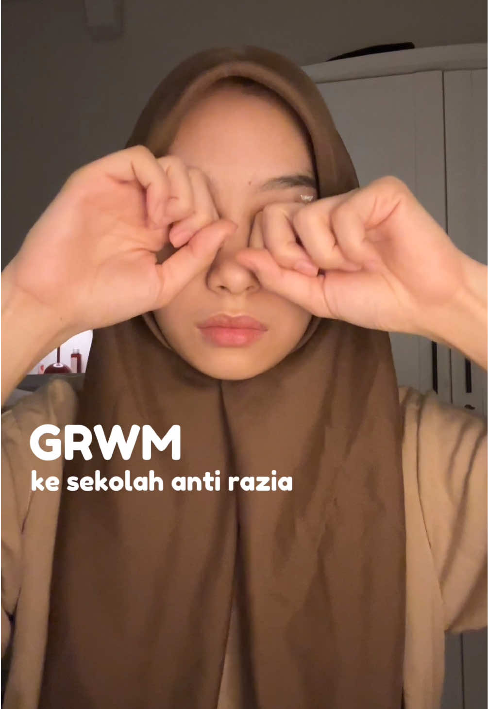 glowsophy punya sunscreen cocok dipake daily nih😃‼️ #sunscreen #glowsophy #lightandsoothingsunscreen 