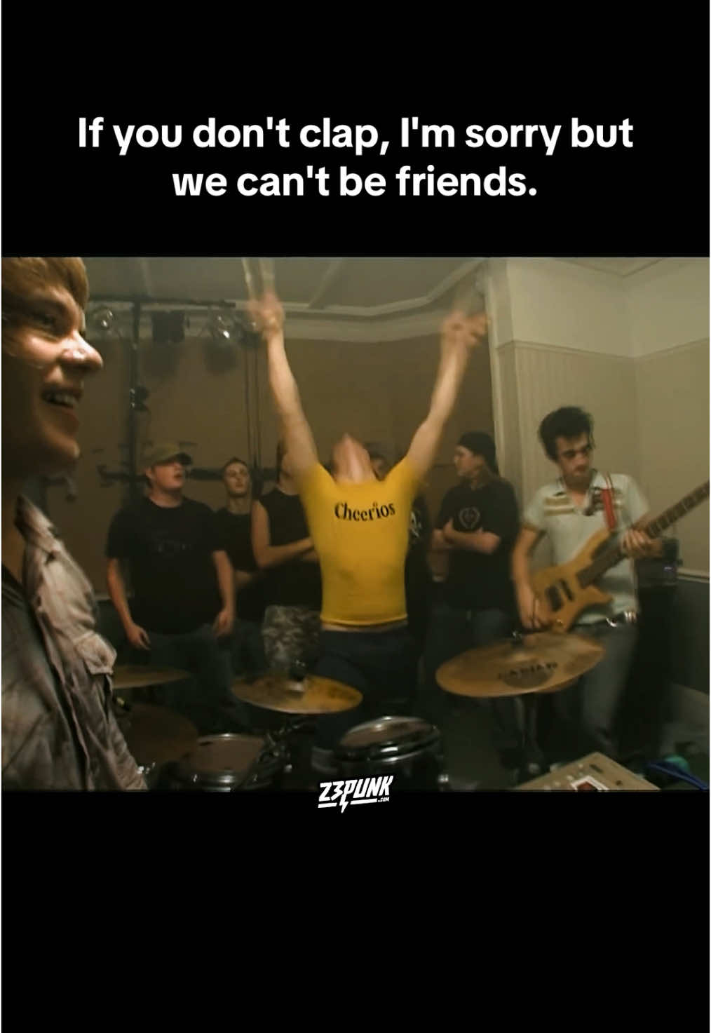 👏👏👏 #entershikari #posthardcore #emo #screamo 