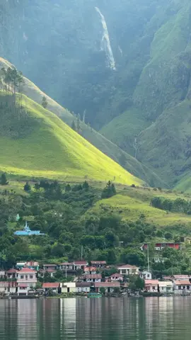 IG @jonesdo  #samosir  #pulausamosir  #danautoba  #laketoba  #bataktoba  #sumut  #sumaterautara  #thisissumut  #pariwisatasumaterautara  #pesonaindonesia  #wonderfulindonesia  #indonesia  #asiatenggara  #fy  #fyp  #fypシ゚  #fypage  #fypviral  #for  #foryou  #foryoupage  #foryoupageofficiall  #ti̇ktok 