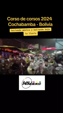 Bailando bajo la lluvia en el gran Corso de Corsos de Cochabamba, Bolivia. La entrega y pasión de la banda Los +Pendeks de Potosí quedó demostrada una vez más. Sin importar las condiciones climáticas, seguimos llevando alegría, música y tradición a cada rincón. Nuestro compromiso con la cultura y el folclore boliviano es inquebrantable. ¡Gracias Cochabamba por recibirnos con tanto cariño! 🎶✨ #CorsoDeCorsos #Cochabamba #LosMasPendeks #Potosí #FolcloreBoliviano #MúsicaTradicional #CulturaBoliviana #OrgulloBoliviano #BailandoBajoLaLluvia #PasiónPorElArte #Tinkuy #Caporales #BoliviaVive #TradiciónYCompromiso 