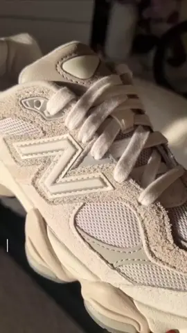 Open my New Balance 9060's shoes 🤎 Love the teddy look on them 😍 @New Balance 🫶🏻 #newbalance9060  #newbalanceshoes #newshoes #pretty #contentcreator #microinfluencer #roadto1k #roadto10k #aesthetic #beige #grey #cloud #beigeaesthetic #cute ##picoftheday #fyp #ukcontentcreator #contentcreation #ukugc #ukugccreators #ukugccontentcreator #ugccreator #ugccontentcreator 