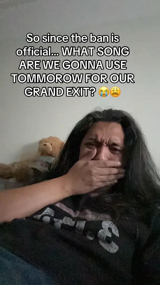 Any song suggestions for our big farewell? Asking for 150 million friends 😭💔 #goodbye #adios 