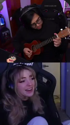 Sylvee impresionada por Daarick tocando el ukelele (Disculpen por la tardanza :c ) #thedaarick28 #paratiiiiiiiiiiiiiiiiiiiiiiiiiiiiiii #videotiktok #foryouu #videoviral #fypp #foryourpages #sylvee #syda