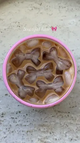 🎀 psa the anthro dupe cups at Marshall’s get scratched up like this 😞 #ice #bowice #icedlatte #latte #coffee #bow #coquette #coquetteaesthetic #aesthetic 