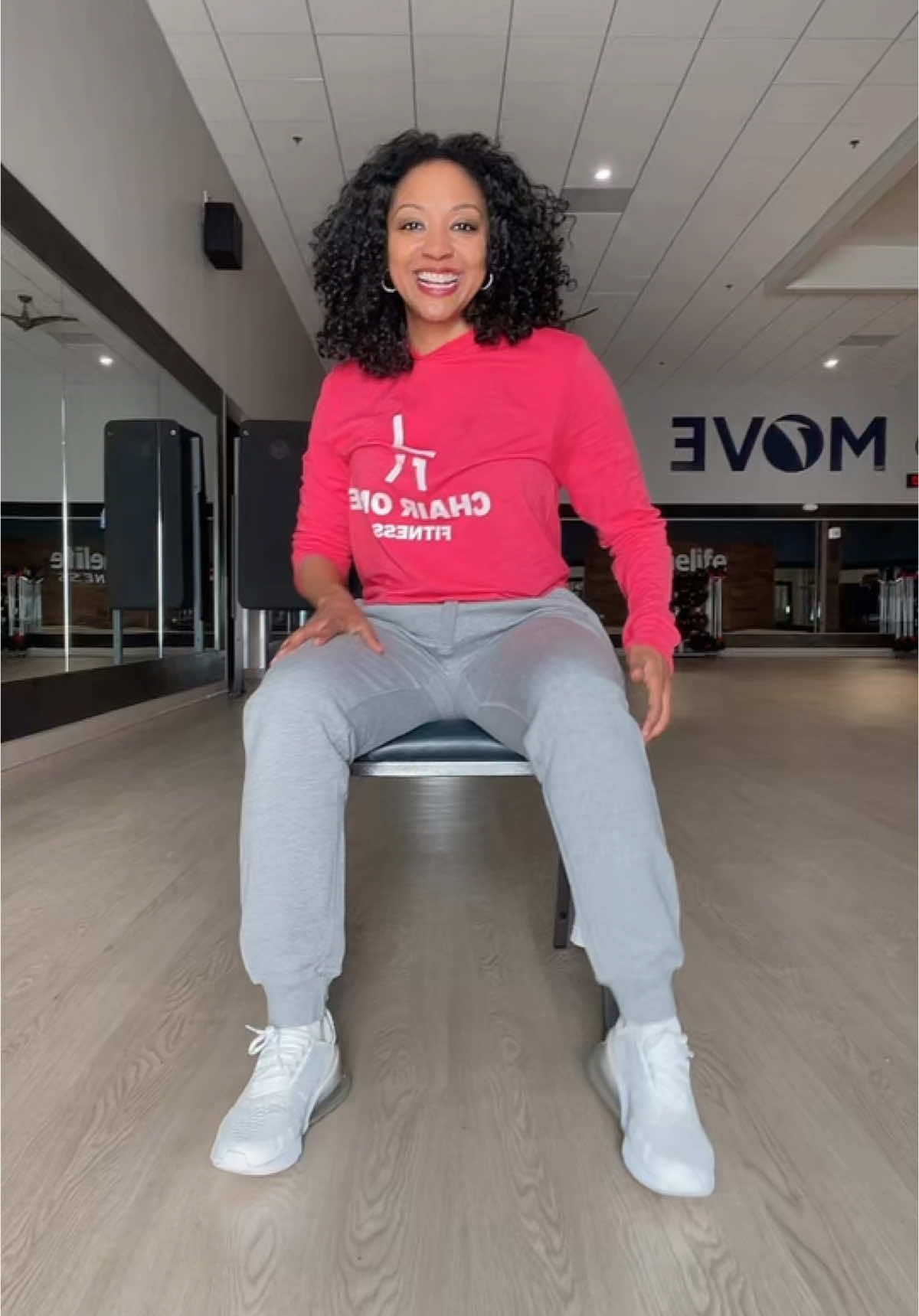 Dancing into the weekend Chair One Fitness style! Want to workout with us? Download the Chair One Fitness app www.ChairOneFitness.com #apt #aptdance #chaironefitness #chairworkout 