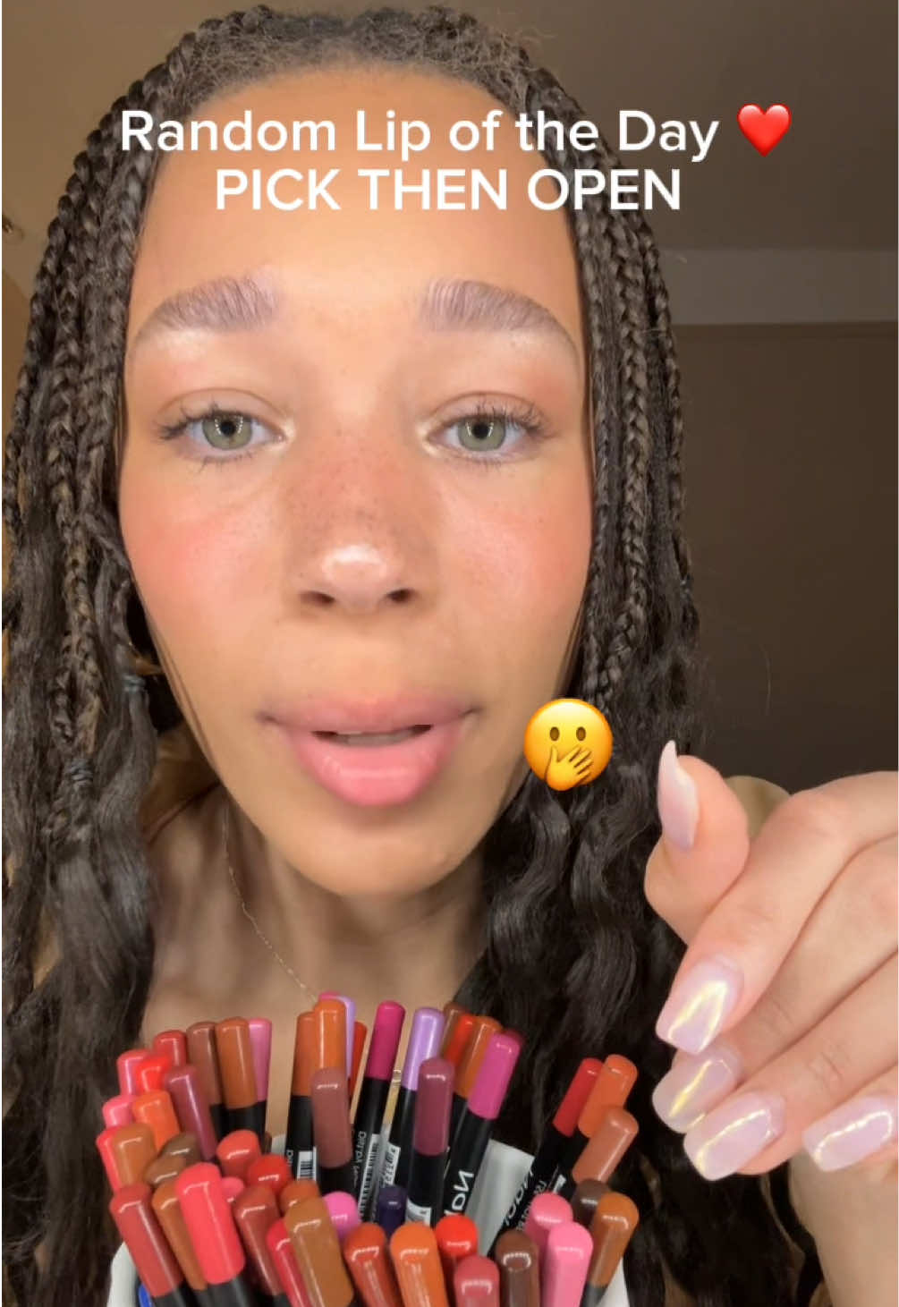 Should we do more of her???! #makeup #randomlipcombo 