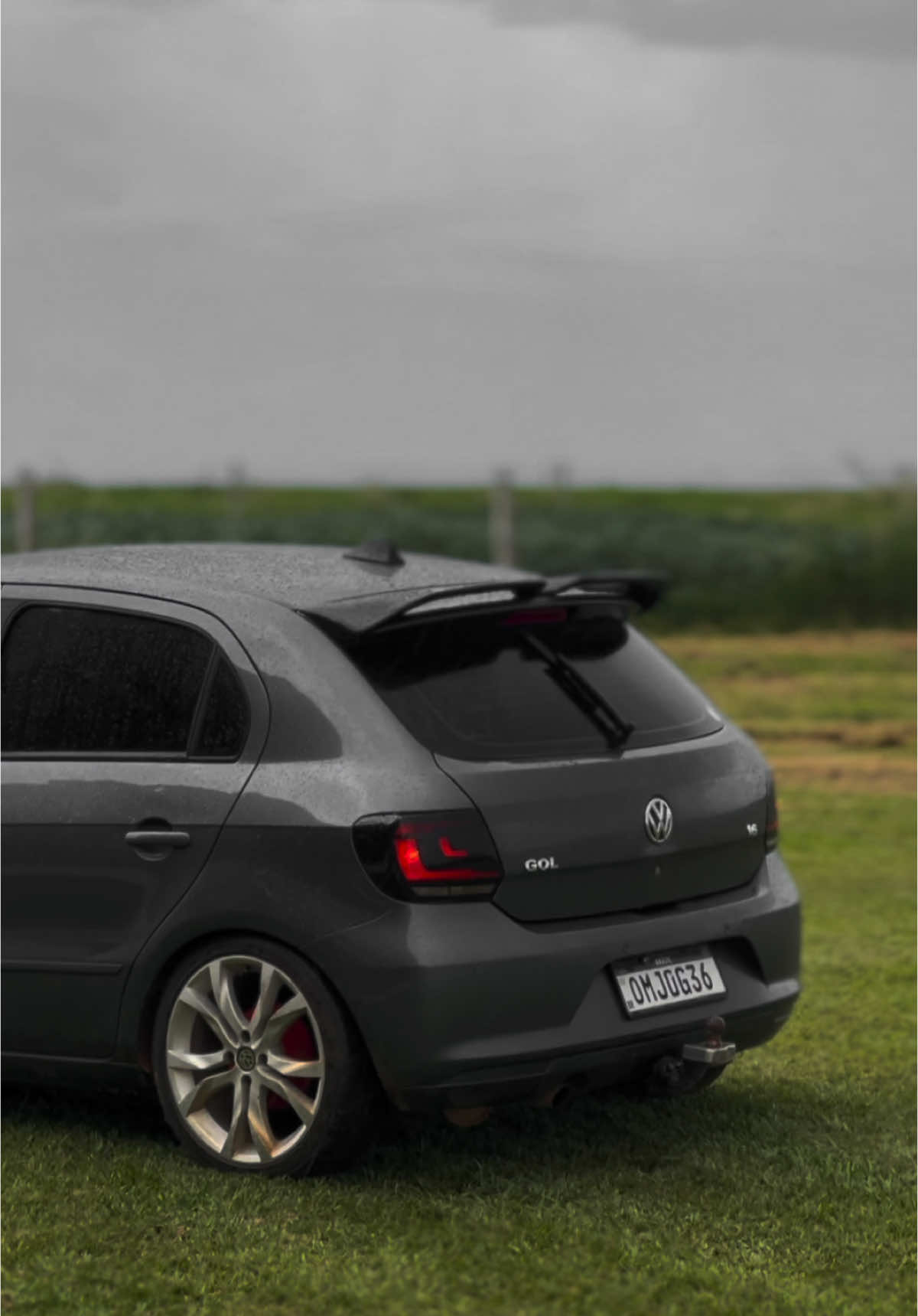 Os brinquedos que a gente gosta 🔥🔥🔥 • • • • • • #golg6brasil🇧🇷 #volkswagen #golf #golrebaixado #goletas_club #masserati #carrobaixo #fixa #legalizado #golg4 #fly #foryoupagе 