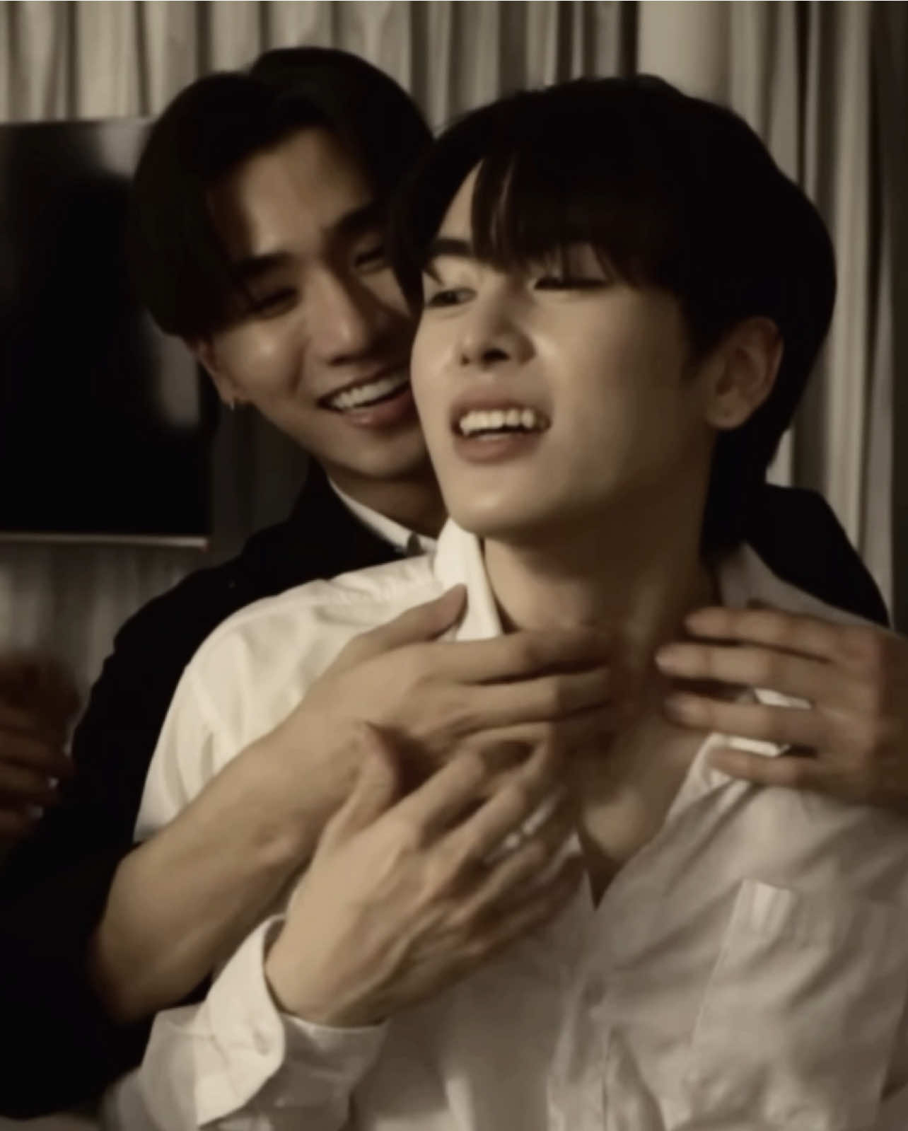 the end?? excuse me?? WHAT WAS THE REASON??? #perthsanta #perthsantaedit #yothagun #yothagunedit #yothaedit #gunedit #perthtanapon #santapp #perthedit #santaedit #bl #perfect10liners #perfect10linersedit #boylove #bledit #core #Love #fyp #foryou 