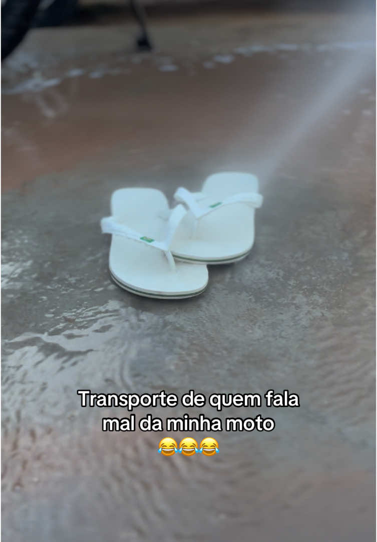 Transporte do invejoso 😂 #fan160 #titan160 #invejoso #motos #grau244❤️ #familiadograu #osascorte #meme 