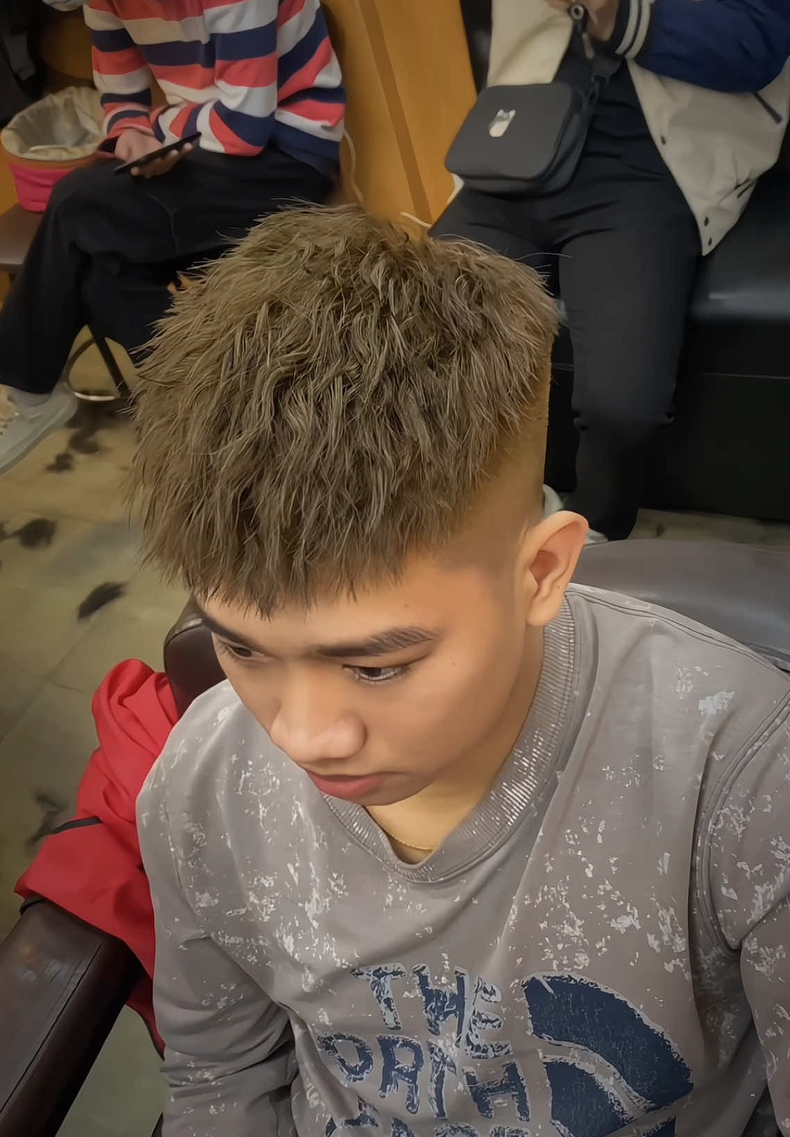 🔥 một kiểu tóc cực ngầu cho ae tham khảo chơi tết nha🔥 #CapCut #layertangled #tócnamđẹp #boss37formen #mohicanruffled #uốntocnamdep #tết2025🎇🎇 #uốntocnamdep #capcut #uônruffled #capcut #xuhuong #boss37barbershop 