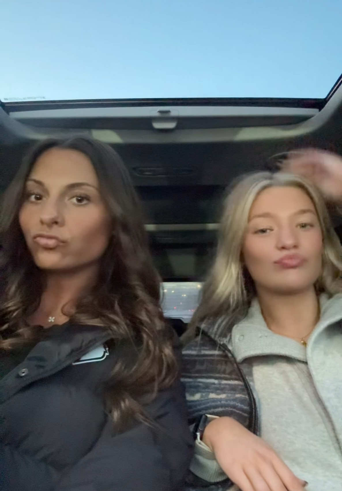 Cotton candy vibes 🩵🩷 #nails #chrome #aura #louisville #fyp @AVA UTTERBACK 