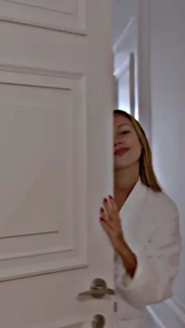 Ester for VogueBeauty🩵@Ester #ester #exposito #esterexposito #bandidos #elite #voguebeautysecrets #esterexpositoedit #carpet #glam #makeup #fashion #fyp #viral