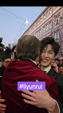 ความหล่อ ส่ง จาก #milan 😍😍 #liyunrui #หลี่อวิ๋นรุ่ย #milanfashionweek  #brunellocucinelli  #tiktok #ฟิดดด #ดันขึ้นฟีดที #เทรนด์วันนี้ 