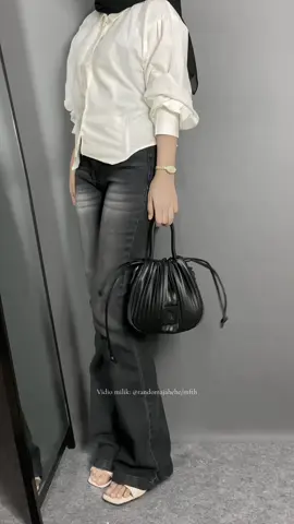 Outfit hitam putih🔗🫶🏻#outfitideas #ootdinspo #kemejawanita #celanajeanscutbray #jeanscutbray 