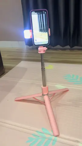 Tripod tinggi 170 cm yang di lengkapi dengan remote bluetooth dan mudah di bawa kemana mana #tripod #skytime #tripodngonten #tripodtinggi #tripodmurah #tripodbluetooth  #tripodled 