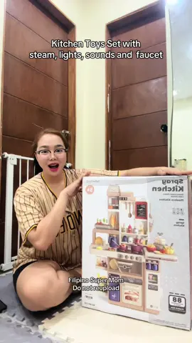 Perfect pangregalo for your little one! For boys and girls! Realistic kitchen set na talagang pagkakaabalahan ng chikiting mo ng ilang oras 😂 #kitchentoy #kitchensetforkids #birthdaygiftforkids 