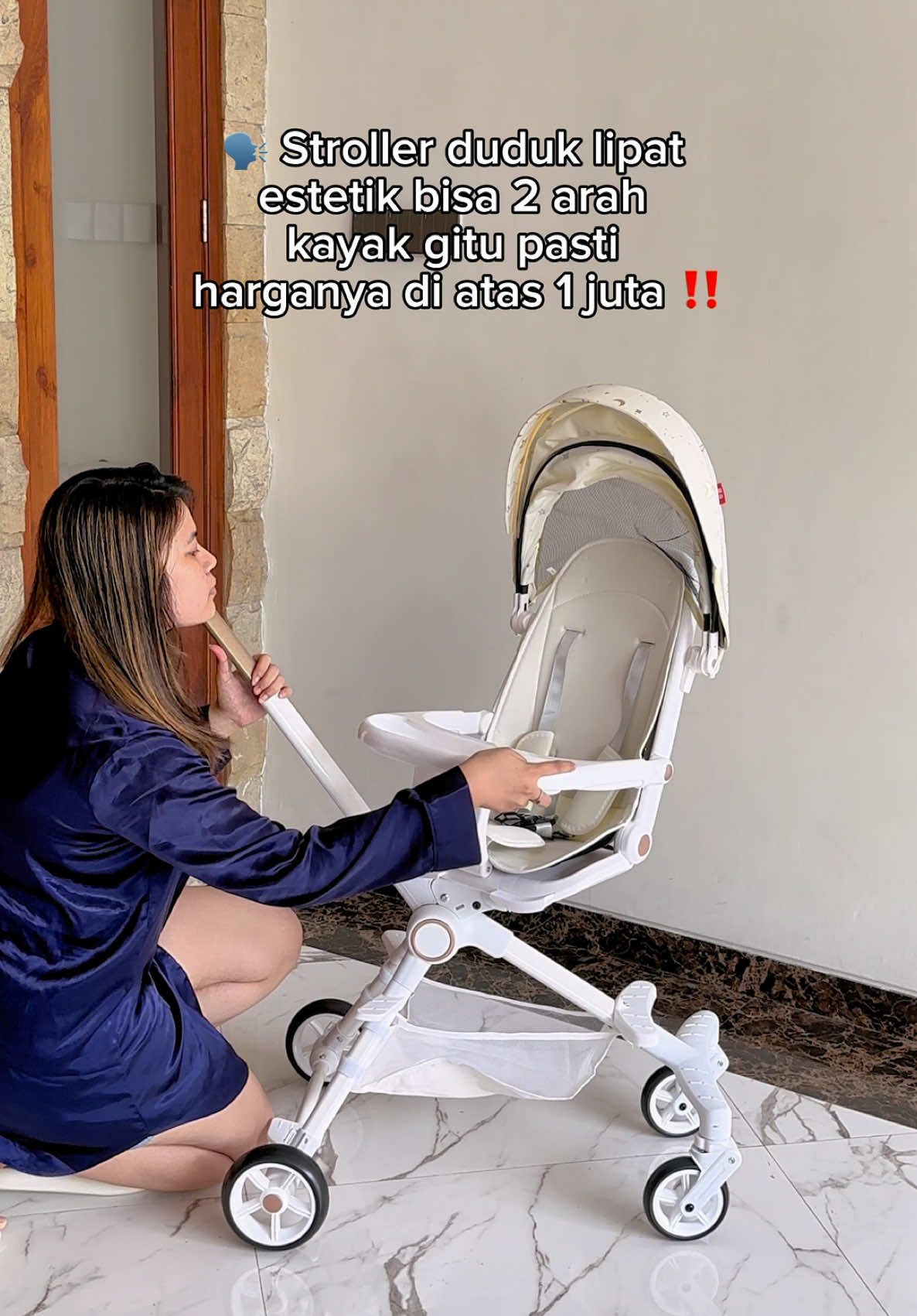 Penemuan stroller duduk 2 arah paling worth it ‼️ Bisa banget dipake sendiri atau buat kado 👌🏻 Cocok buat newborn - 3 tahun lho 👶🏻 #stroller #stroller2arah #strollerlipat #strollerduduk #keretabayi #keretadorong #strollerbayi #strollerbaby #strollermurah #rekomendasi 
