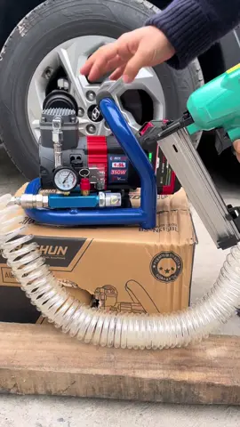 Máy nén khí chạy pin 1,5L Boshun  #maynenkhi #maynenkhipin #chanpinphothong #maynenkhi #dohuyenmaypin