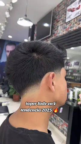 #limaperu🇵🇪 #barbero #añonuevo #tendencia #taperfade #taperfadeenv #barberodelmundo💈💈💈 