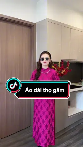 Áo dài chất lụa gấm sang #nguyễn_thuý_hiền 