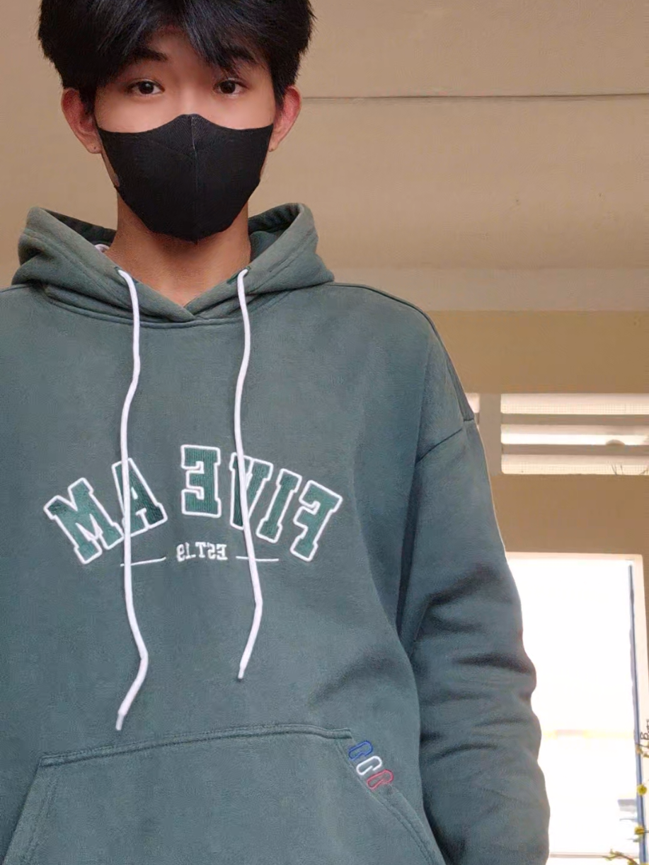 Áo khoác ai đấy🫣  DC|@Thư Thor 🐰 