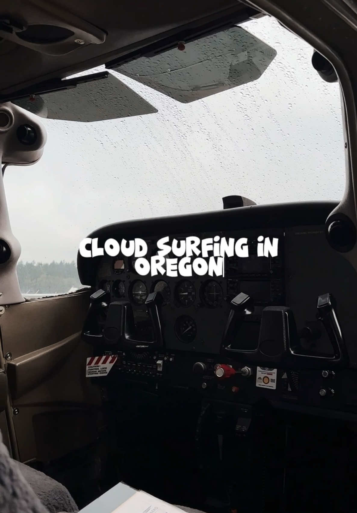 cloud surfing☁️🏄🏻‍♀️ #instrumentrating #oregon #femalepilot #privatepilotlicense #creatorsearchinsights 