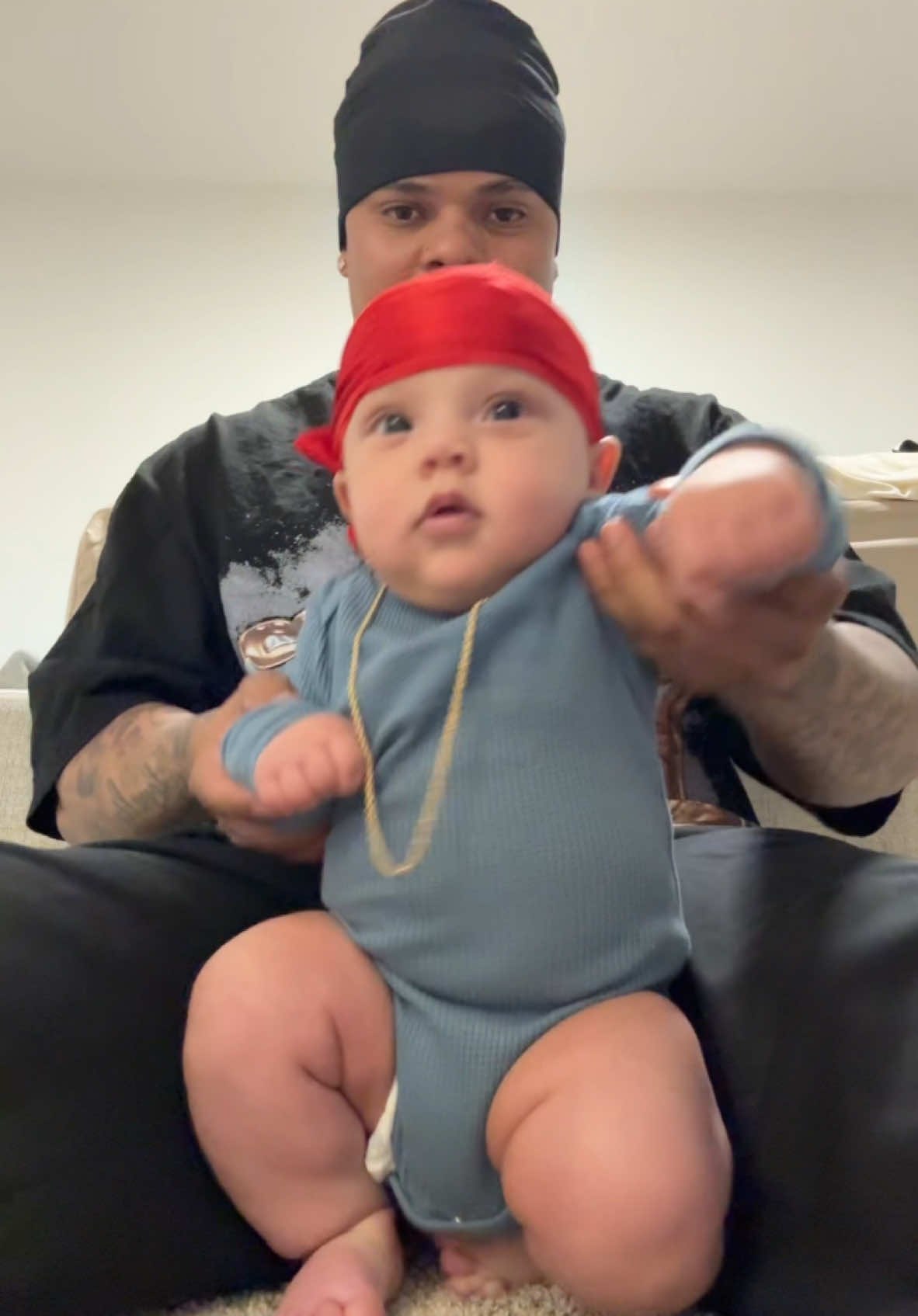 Him dancing on beat is craaazyy 😂😂❤️