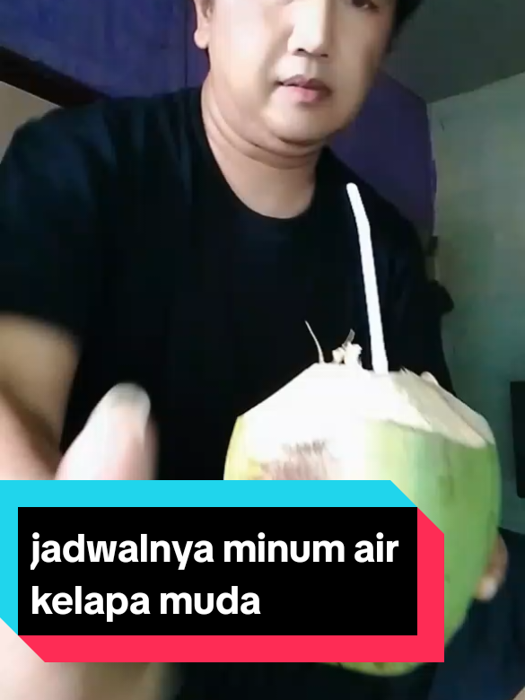 #yuk. rajinlah minum air kelapa muda#