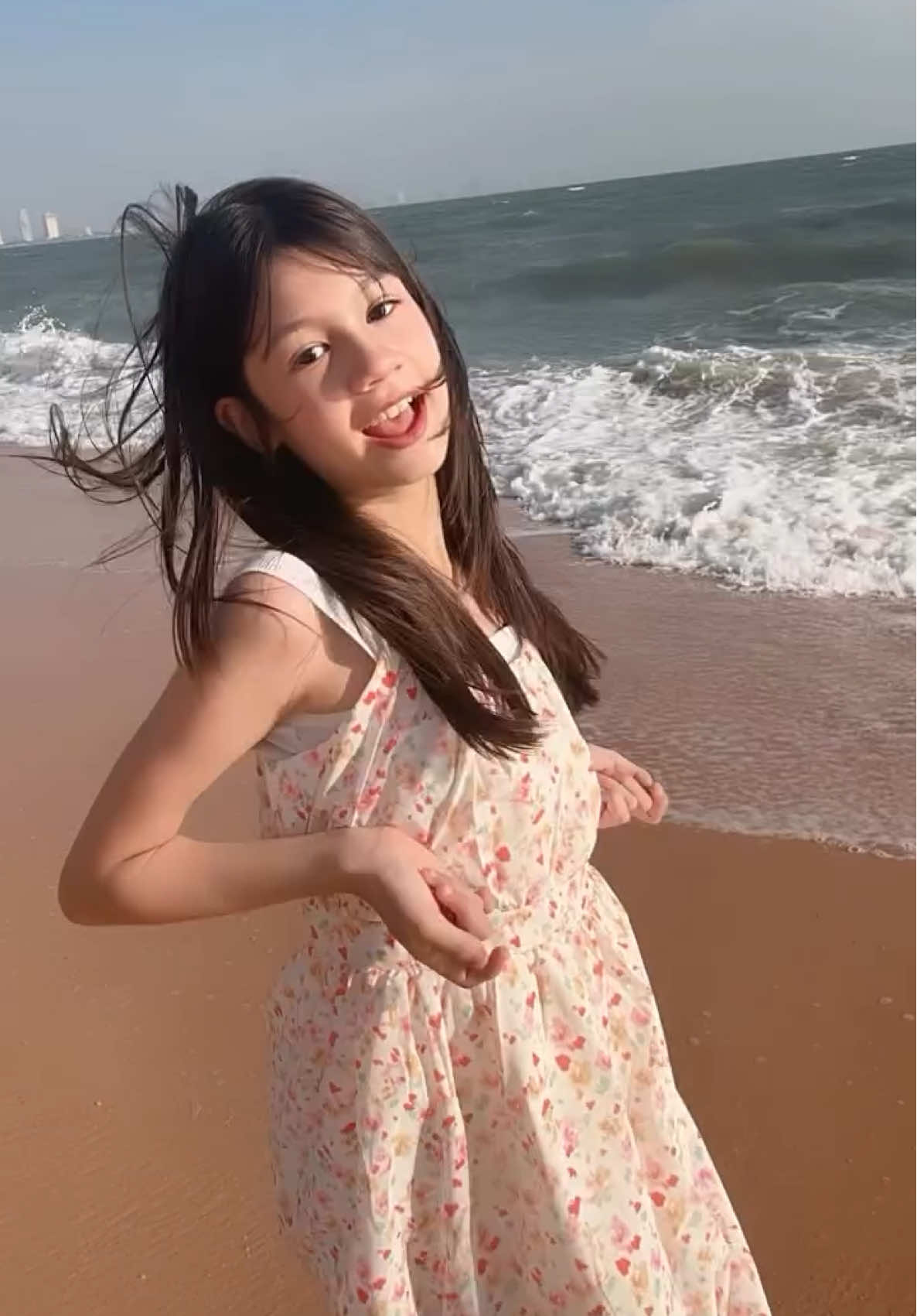 🌊🏖️☀️ #น้องฮุดด้า #thaikids #beautiful #ดาราเด็ก #นักแสดงเด็ก #lebanese #actor #cute #kidsmodel #model #girl #mixedkids #kidsactor #thai #feed #fypシ #kpop #dance #huda_nakib #reels #สาวน่ารัก #trendingreels #coverdance #dancechallenge #dancelovers #ลอยทะเล #seaoflove #OOTD #teenagerposts #pattaya
