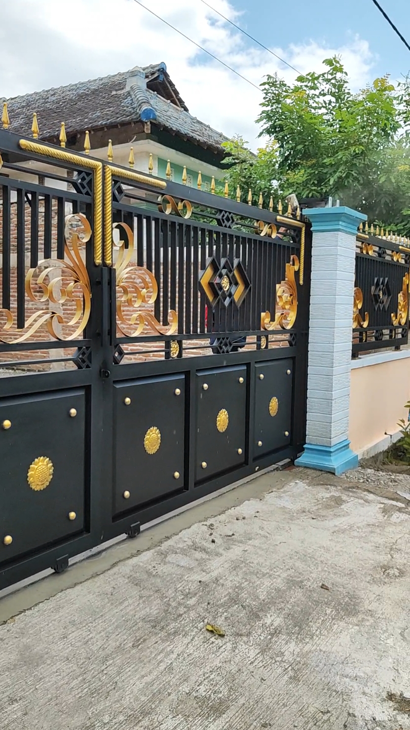 Pagar & Pintu Gerbang Minimalis. #bengkellas #wijayaanugrah #ponorogo #fyp #pagarminimalis #pintugerbang #fyp 