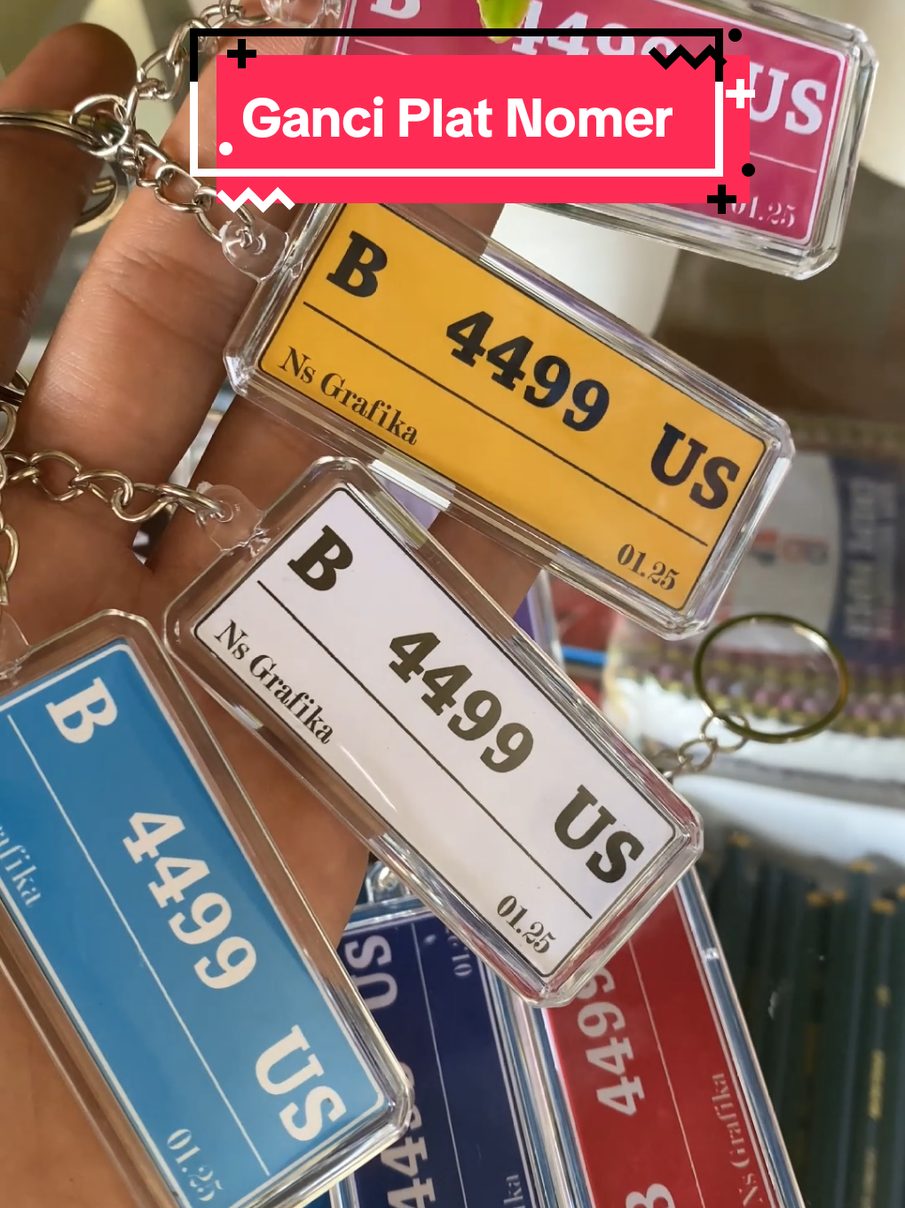 Ganci Akrilik Custom Plat Nomer #ganci #gantungankunci #keychain #souvenir #platnomorputih 