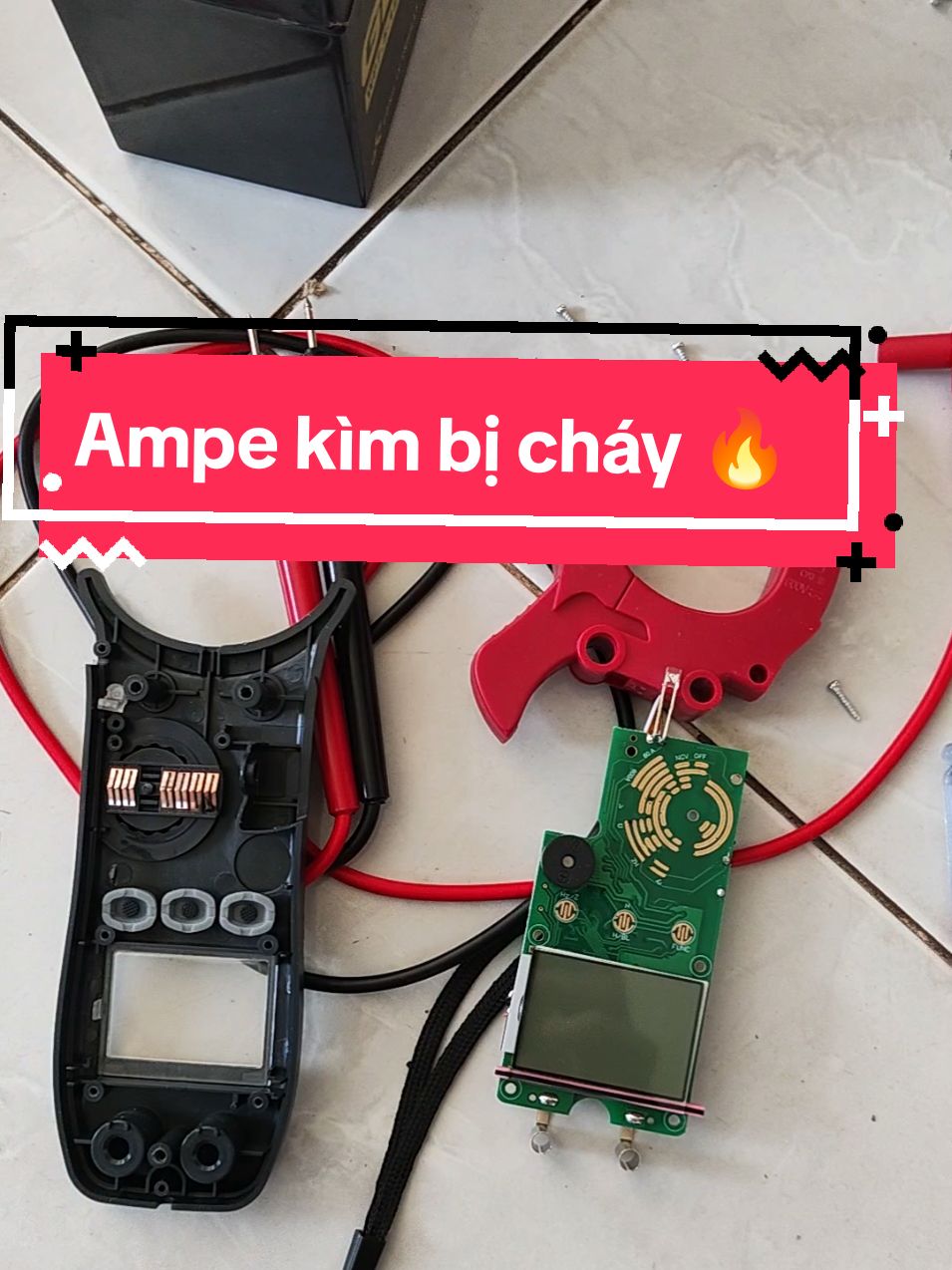 Ampe kìm 328D bị cháy do đo kích điện tử #donghododien #ampekim 