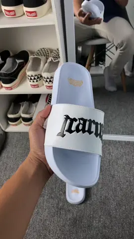 sandal selop putih pria tanpa lem , sablon embos