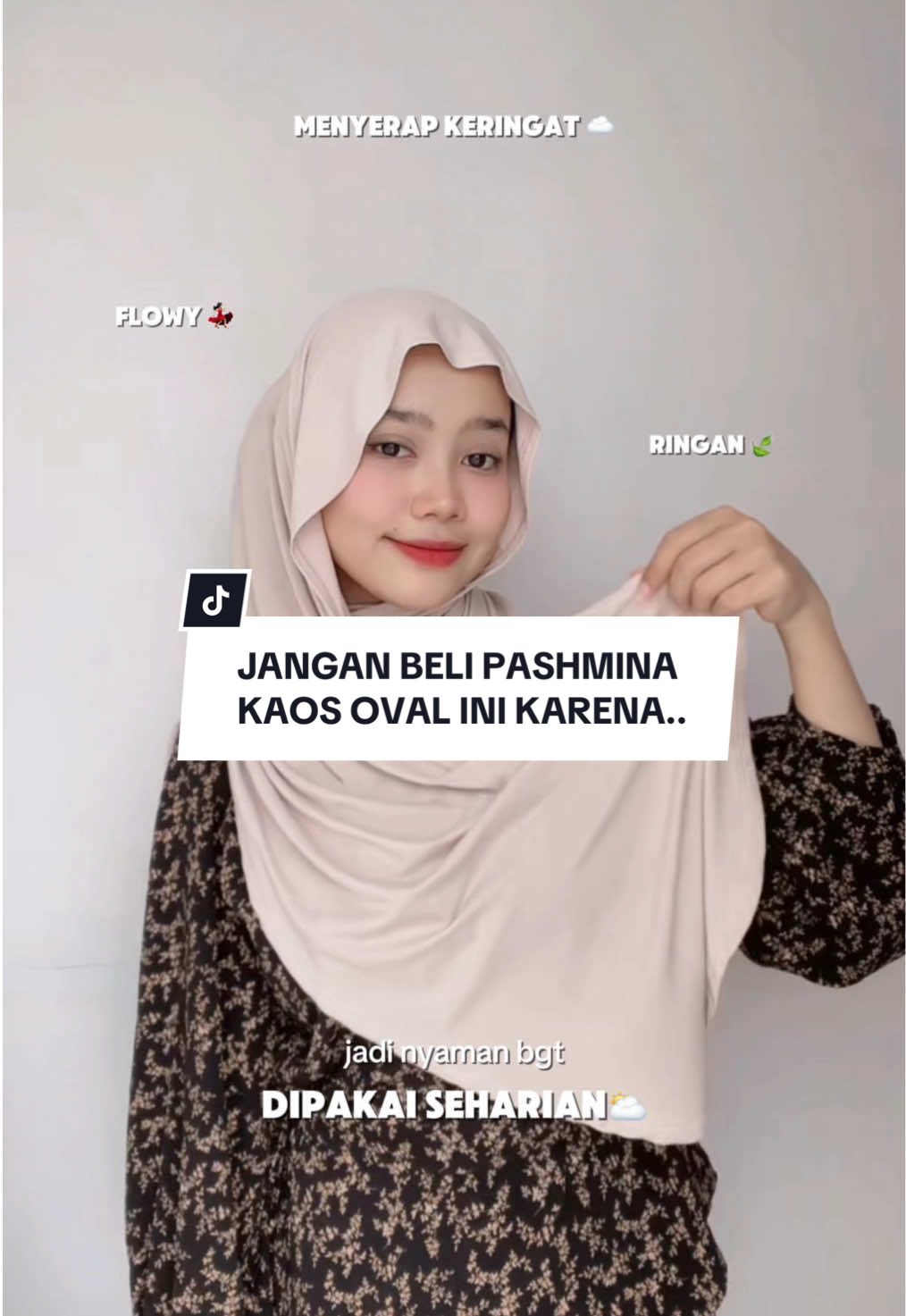 Jangan beli pashmina kaos oval ini kalau ga mau..  #pashminakaosoval #pashminakaos #hijabdaily #hijabstyle 