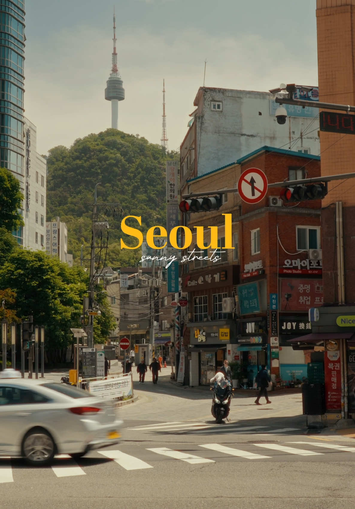 The serene atmosphere of Seoul’s streets 😌 📷 Shot on Sony a7IV    🎨 Edited in Davinci Resolve #cinematic #seoul #southkorea 