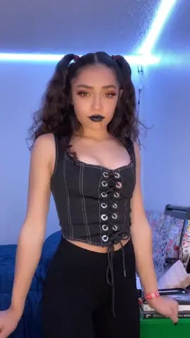 GUYS IM SCREAMING 😭😭😭😭