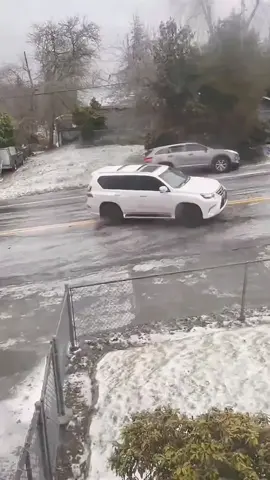 Stay safe, stay ready! Quick-installtire chains for the toughest winterconditions.#snowchains#WinterSafety #beemer#mercedesbenz#TikTokMadeMeBuylt