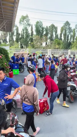 Công ty tui nhận quà Tết cỡ nào công ty mọi người cỡ nào #triviet #65cantho #tet2025♥ 