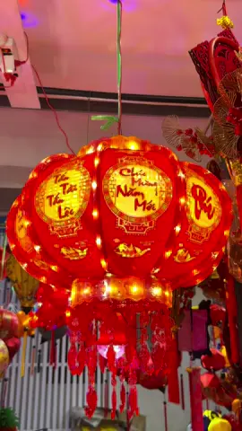 Lồng đèn điện xoay 360 độ trang trí ngày tết Ất Tỵ 2025 #trangtritet #longdentet #samtet #longdenhoian #decortet #tet2025 #tetatty2025 #longdentrangtri #longdendien #longdenxoay #tet #xuhuong #fyp 