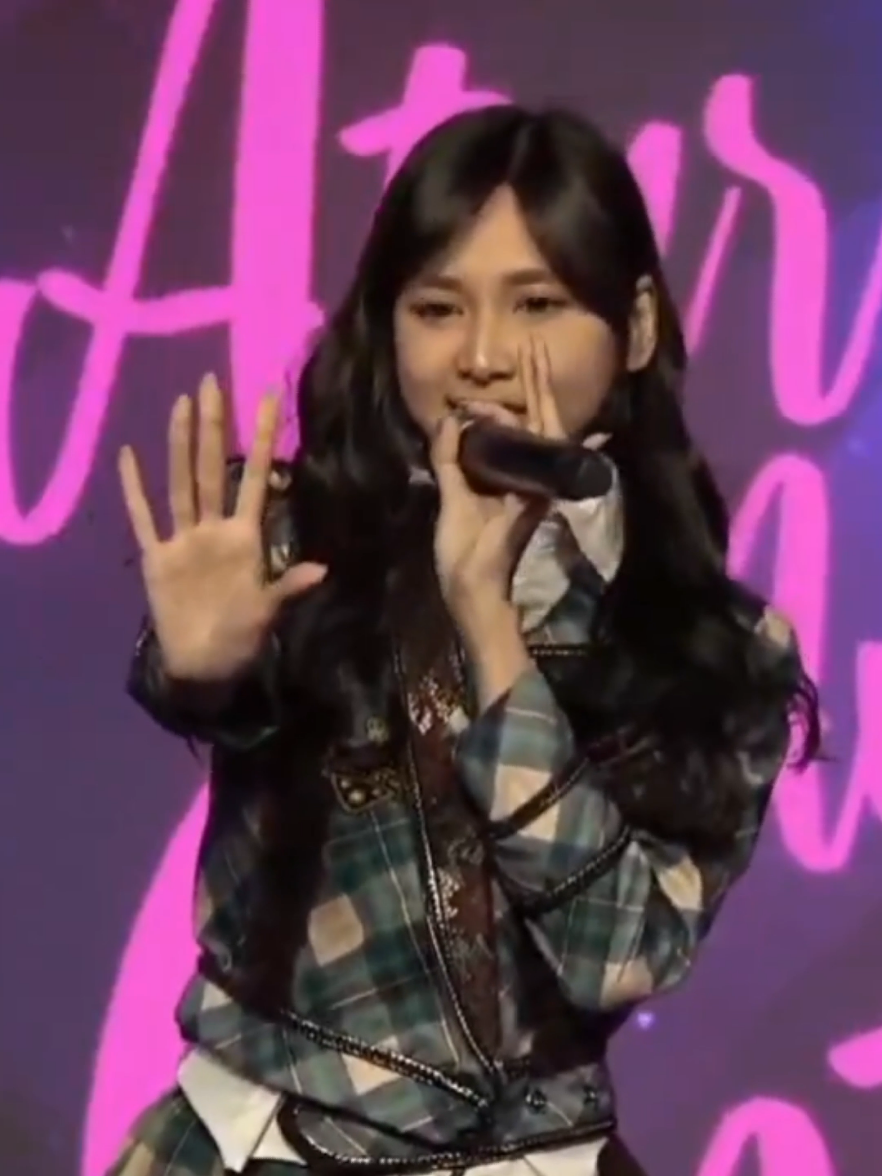 Seketika jadi kak Gem Kok makin lucu gini oshi gua😭🤣 #gita #gitajkt48 #gitasekarandarini #jkt48 #jkt48newera #fyp #foryou 