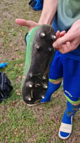 Forget the fancy boots with all the extras—what good are they when they’re covered in mud? Absolutely nothing. If you’ve paid £150 for that privilege, more fool you. Bootskins do the job properly. Mud doesn’t stick, so you can enjoy the muddy game while keeping your studs clog-free, letting you play as boots are meant to be used. Get yours now—or don’t, if you’re not serious about your game. Simple. #Bootskins #boots #fyp #ClogFreeStuds #PlayTheGame #NoMoreMud #FootballGear #SeriousPlayersOnly #GameChanger #MudProof #FootballEssentials #StudsThatWork 