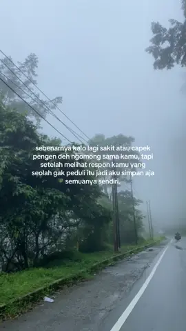 mungkin kamu ga sadar tapi aku bisa melihatnya dari tindakanmu:) #fypシ 