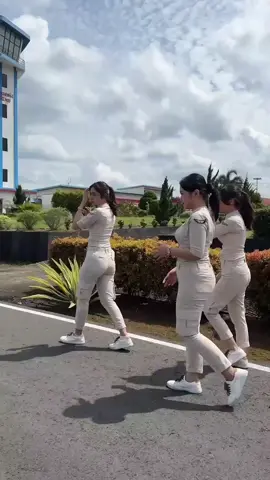 #pramugarisuperairjet #pramugaricantik #fypシ゚viral #superairjet #pramugarimilineal #pramugarilionair #pramugaripesawat #brandatiktok #pramugariindonesia #pramugari #saj #playingpartner 