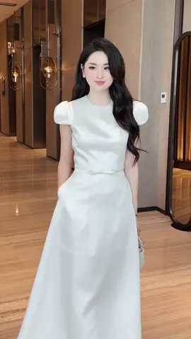 Diện sắc trắng từ chiếc đầm thanh lịch, quý cô Darling Diva dịu dàng đón xuân  #darlingdiva #TikTokCommunityTH #fashion #thoitrangnu #thoitrangthietke #damtiec #damthietkecaocap #dresses #damtrang #damthanhlich #vaytrangdangdai #malvadress #damlua 