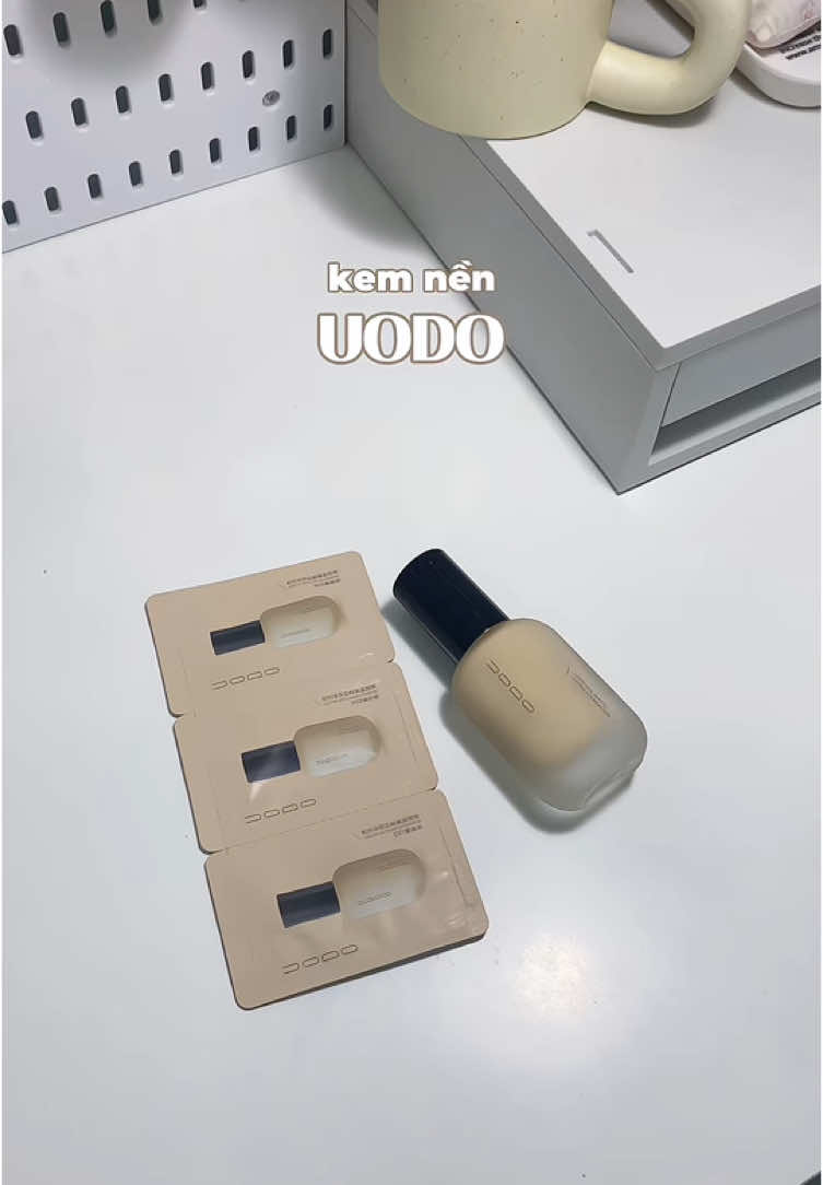 hay xem tỉ tỉ bên Trung makeup chắc k còn lạ gì kem nền này he, siu nổi tiếng về độ mướt với che phủ lun 🗿👌🏻 #TikTokAwardsVN #trending #hottrend #fyp #unboxing #tuilamay💤 #kemnenuodo #uodo 