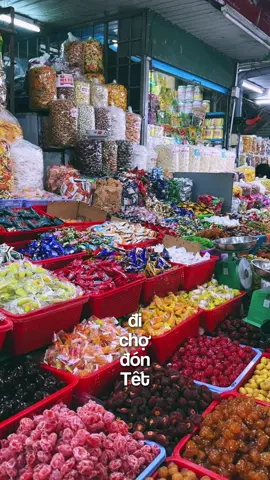 Đi chợ Đón Tết, cụ thể là Chợ Đông Ba, Huế 😊 Thời tiết mấy ngày tới sẽ nắng lên, mọi người tranh thủ nha ☀️ #hue #vietnam #tet #2025 #tiktok #hue75 #chodongba #viral #thanhphohue #viral 