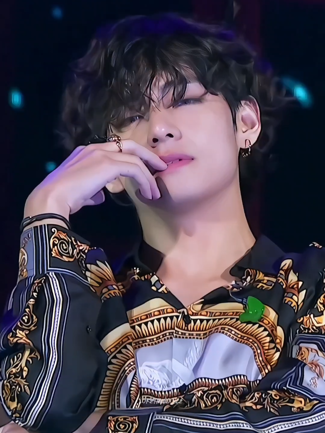 Tae's ending Gaze is GIVING ME LIFE 🧎‍♀️🫦 #taehyung #taehyungedit #btsv 