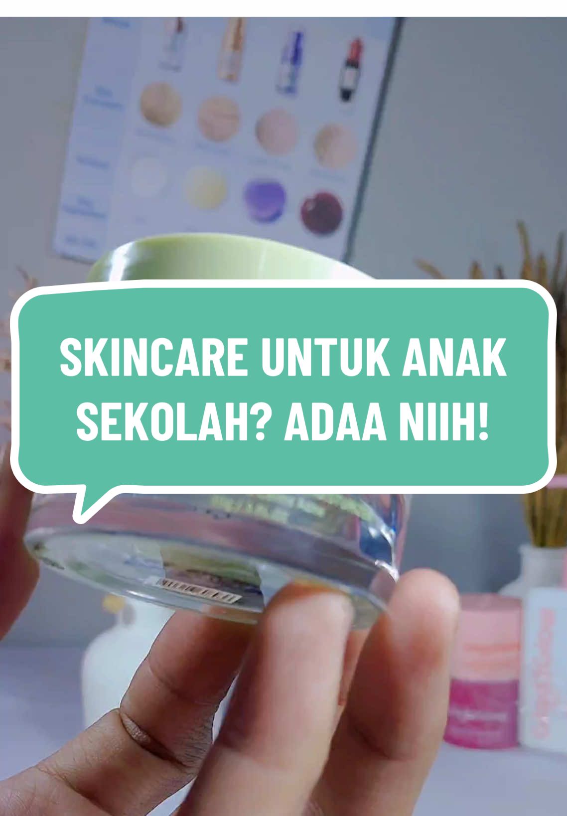 Anak sekolah bingung cari skincare apa? Cobain Moisturizer dari Glad2Glow deh. Cocok banget untuk digunakan sejak masa sekolah lho! Cek di keranjang kuning #moisturizer #glad2glow #skincare #cantella #serumwajah 