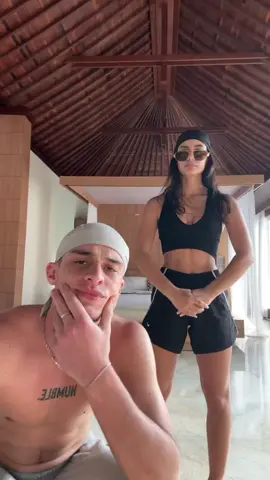 beauty and a beat in Bali 🌺🏝️ (ib : @sikow) 